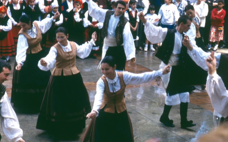8 grupos de música galega, 3 charangas, 14 DJ e unha orquestra para este domingo na 64 Festa do Pulpo. Escoita aquí o programa de COPE O Carballiño dedicado á nosa tradición pulpeira.